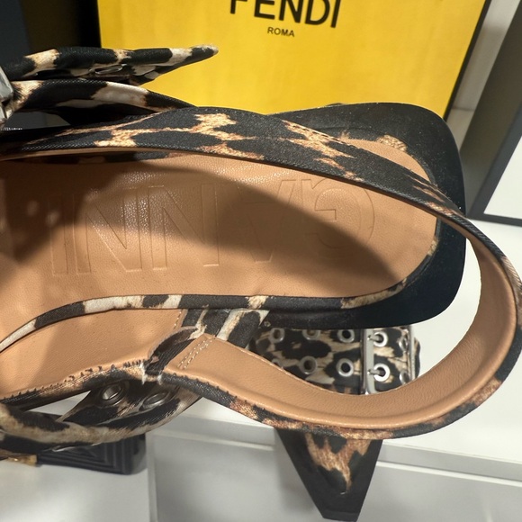 Ganni Leopard Print Buckle Slingback Flats - Picture 10 of 13